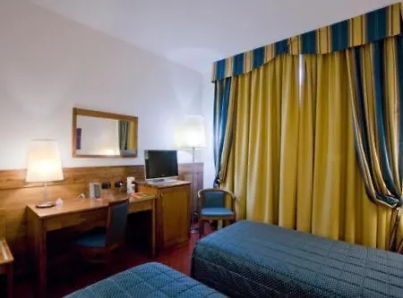 Hotel Master Turin Room photo