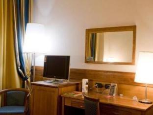 Hotel Master